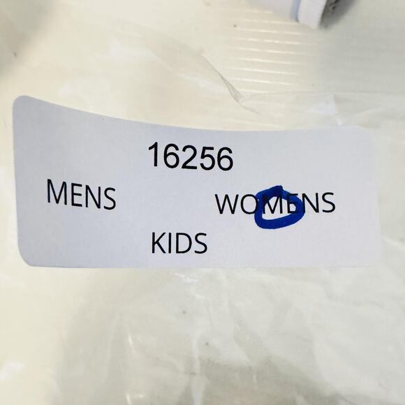 Aquatalia Boots Womens 8 Black Leather Ankle Pointed Toe Side Zip Heels Shoes - Picture 12 of 12